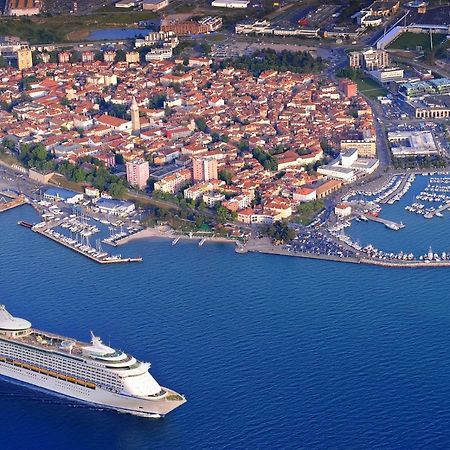 Appartamento Apartmajsko Naselje Zusterna Capodistria Esterno foto